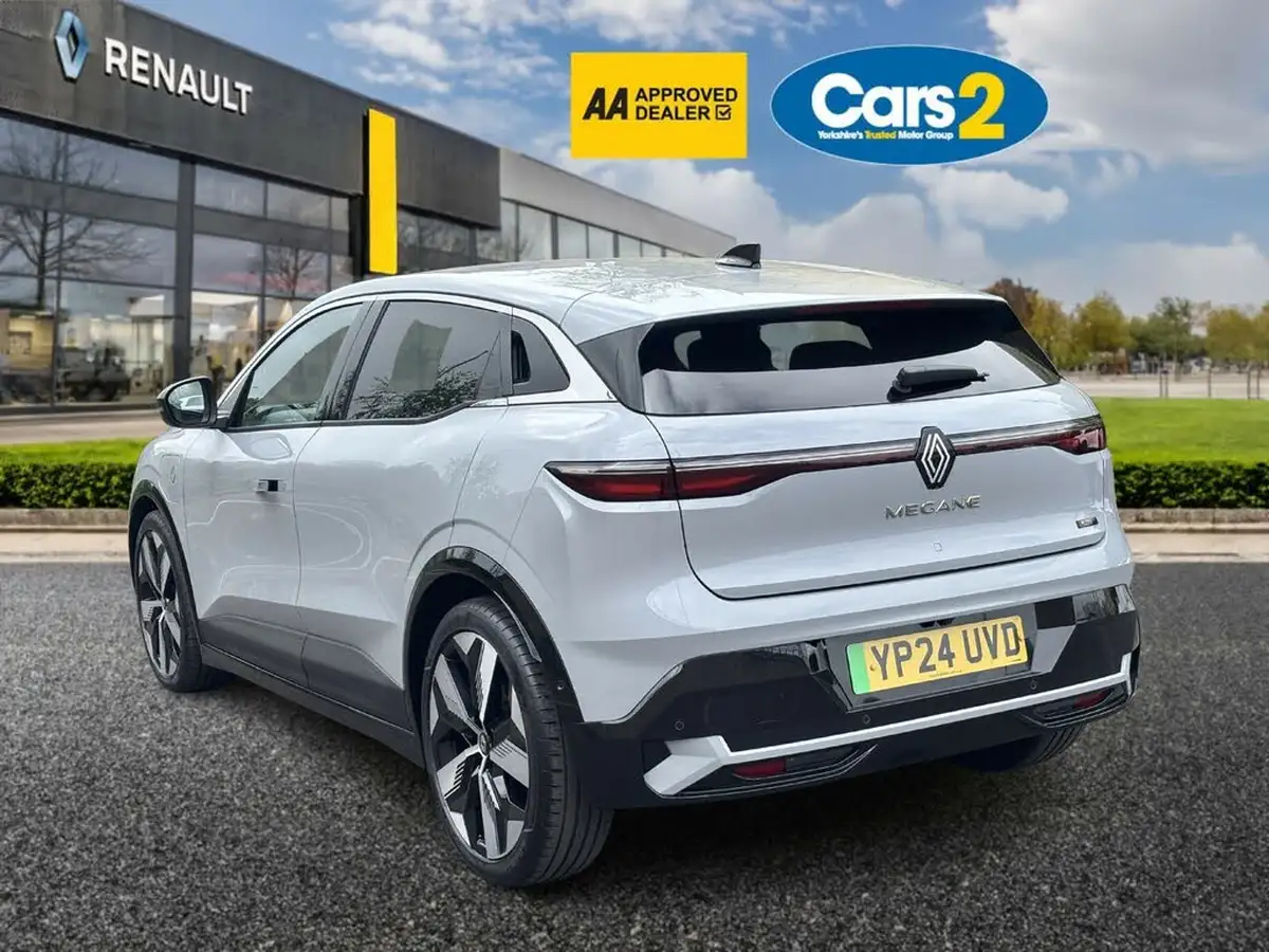2024-renault-megane-e-tech-e-techno-big-5