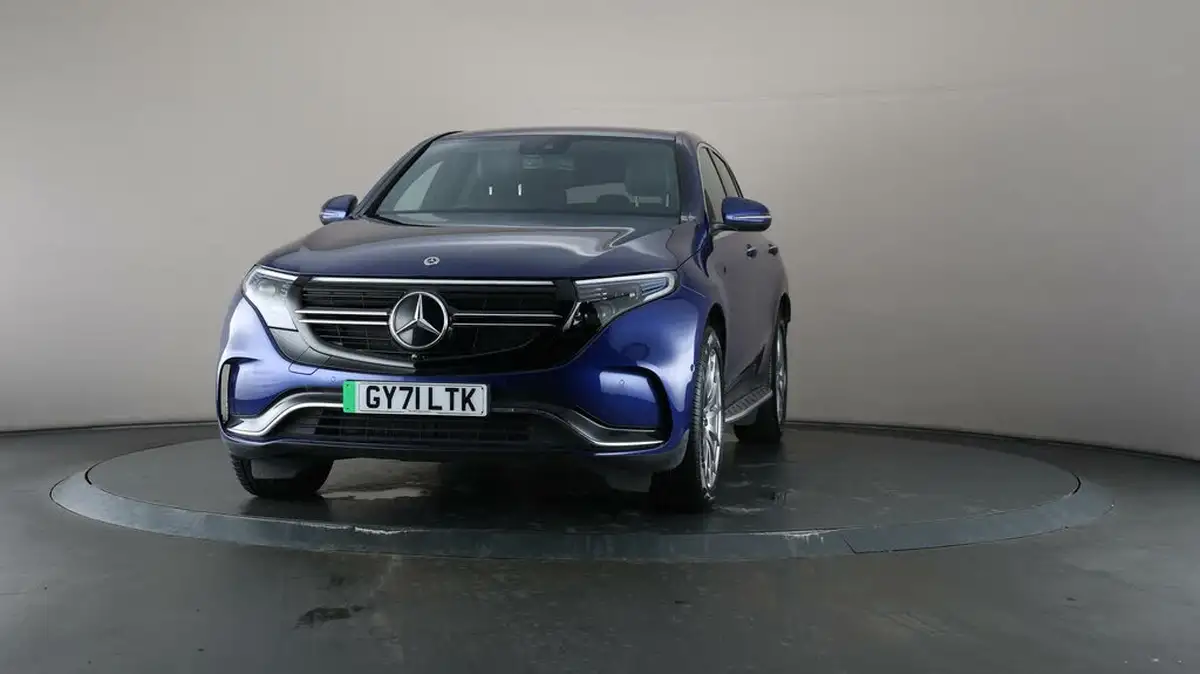 2021-mercedes-benz-eqc-e-eqc-400-amg-line-big-40