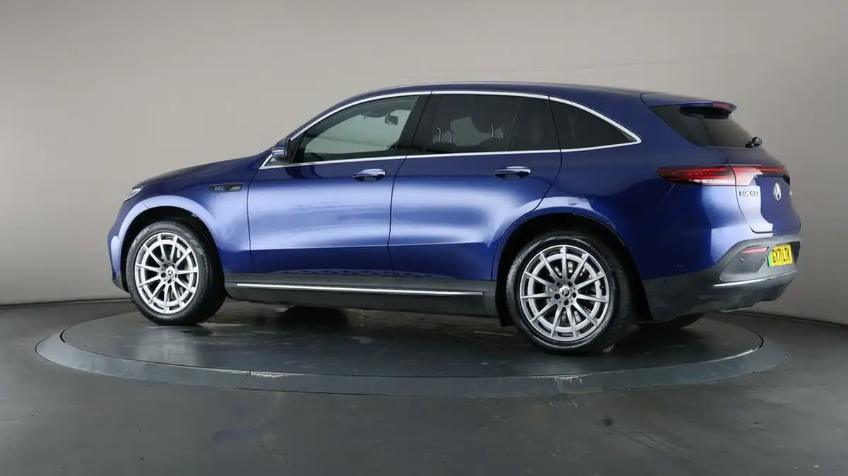 2021-mercedes-benz-eqc-e-eqc-400-amg-line-big-68