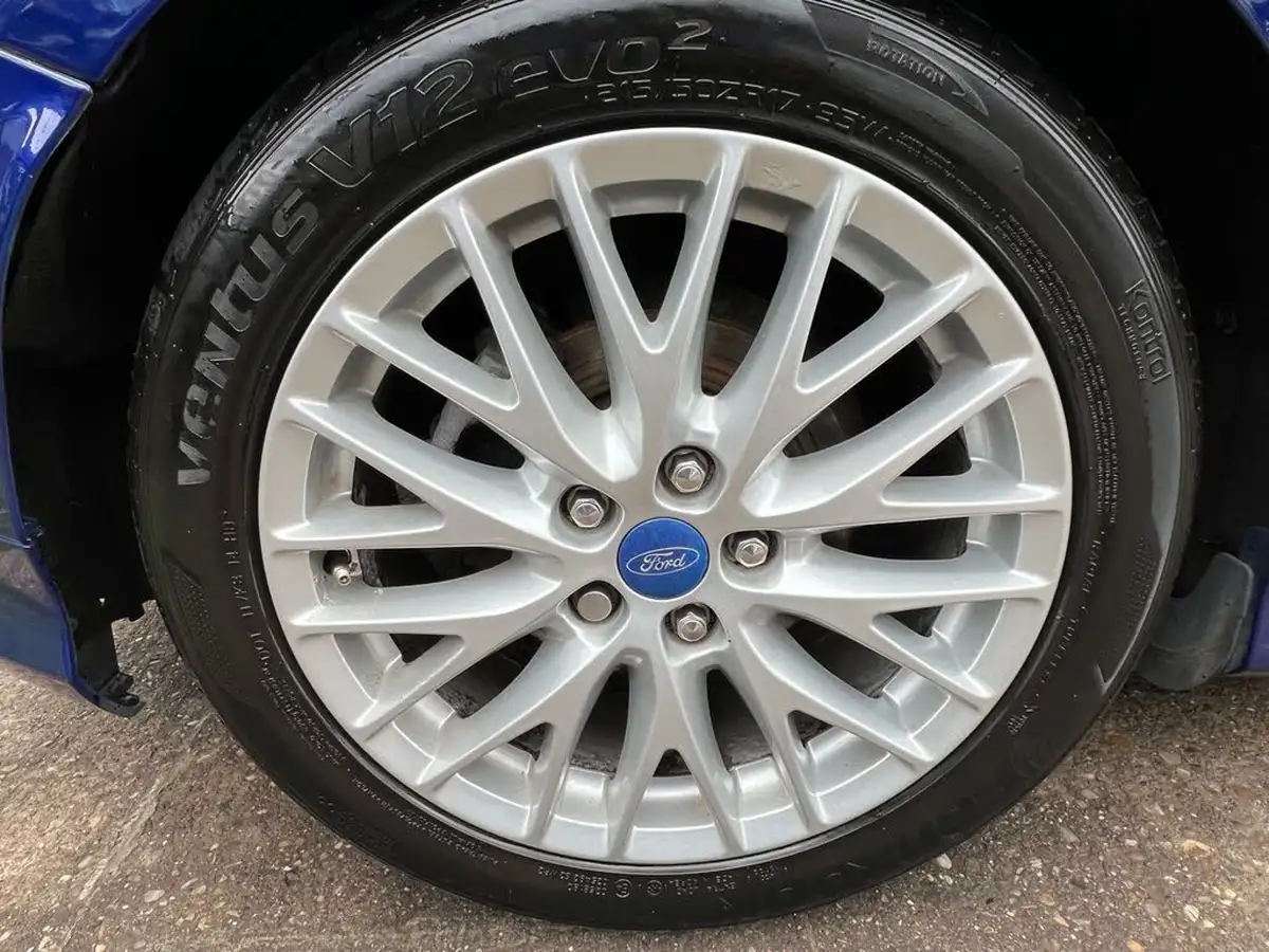 2014-ford-focus-16tdci-zetec-s-hatchback-big-58