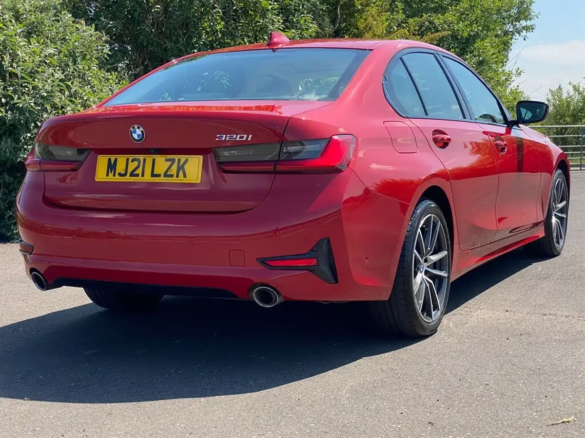 2021-bmw-3-series-20-320i-sport-saloon-4d-big-16