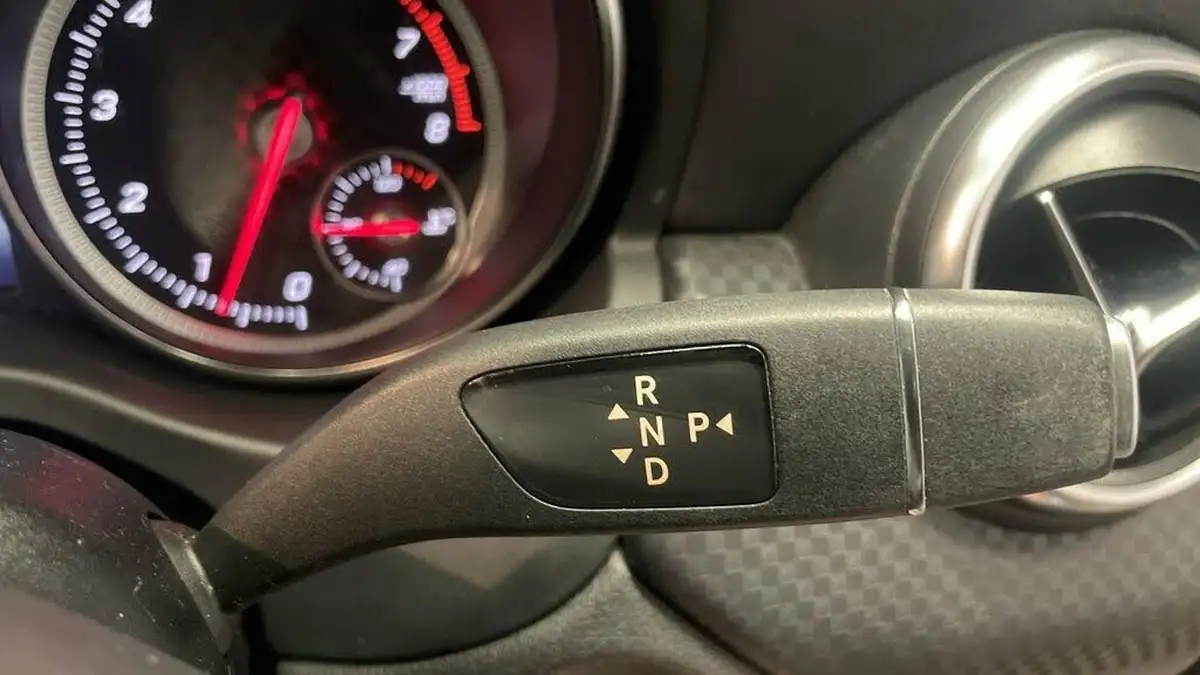 2018-mercedes-benz-a-class-16-a200-sport-edition-plus-7g-dct-big-20