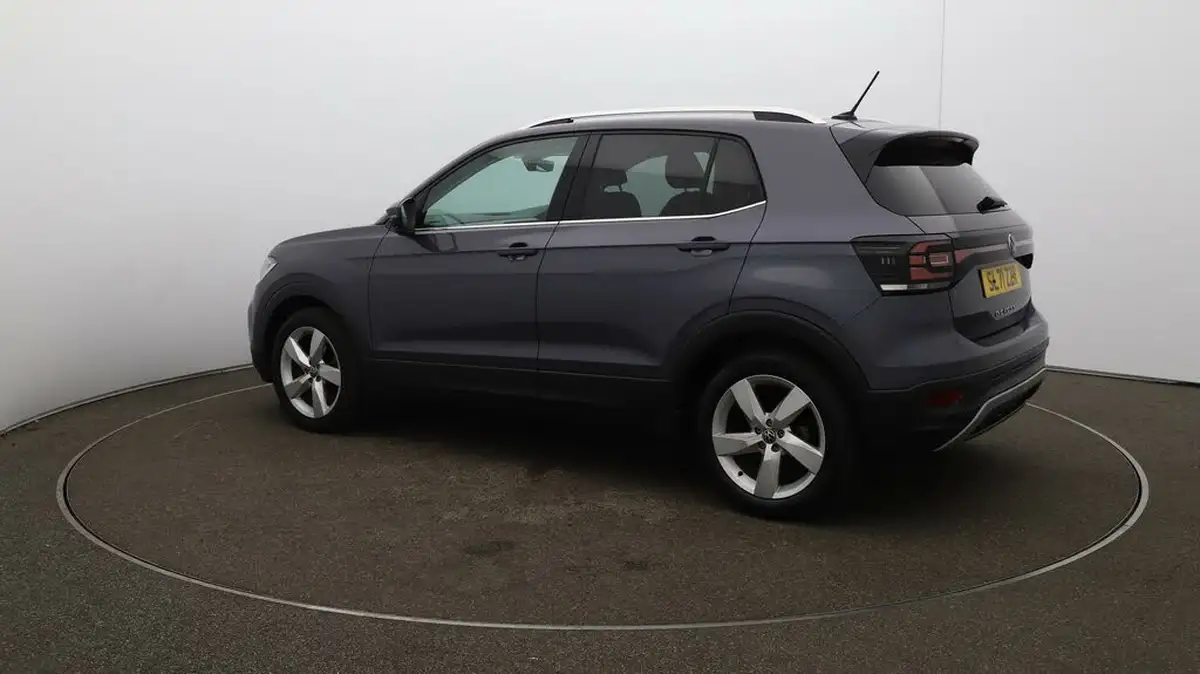2021-volkswagen-t-cross-big-34