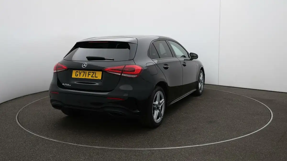 2021-mercedes-benz-a-class-13-a250e-amg-line-edition-hatchback-5d-big-50