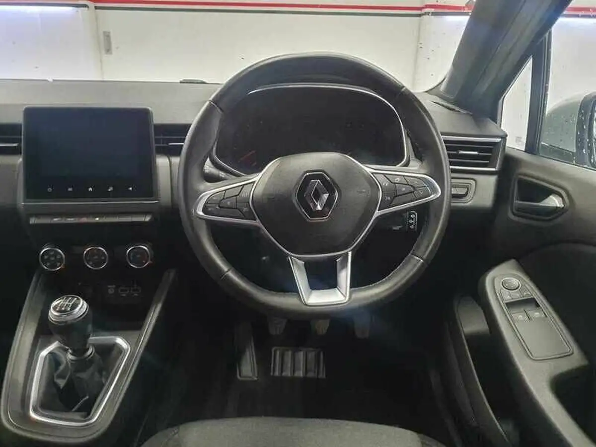 2020-renault-clio-10-sce-iconic-75bhp-big-9