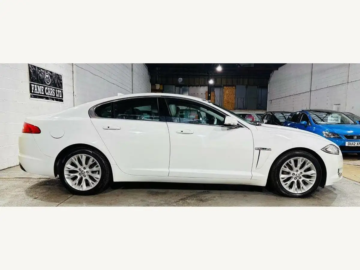 2013-jaguar-xf-22td-premium-luxury-200ps-ss-saloon-4d-auto-big-6