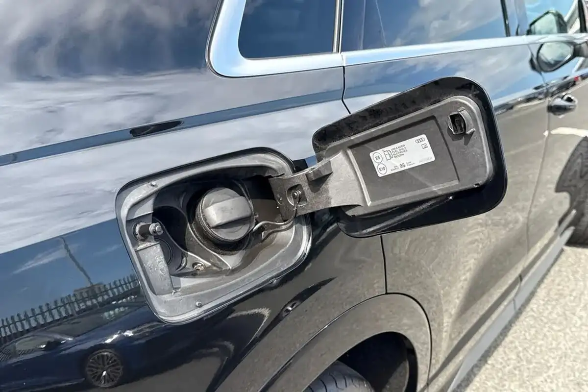 2019-audi-q3-20-40-tfsi-s-line-big-28