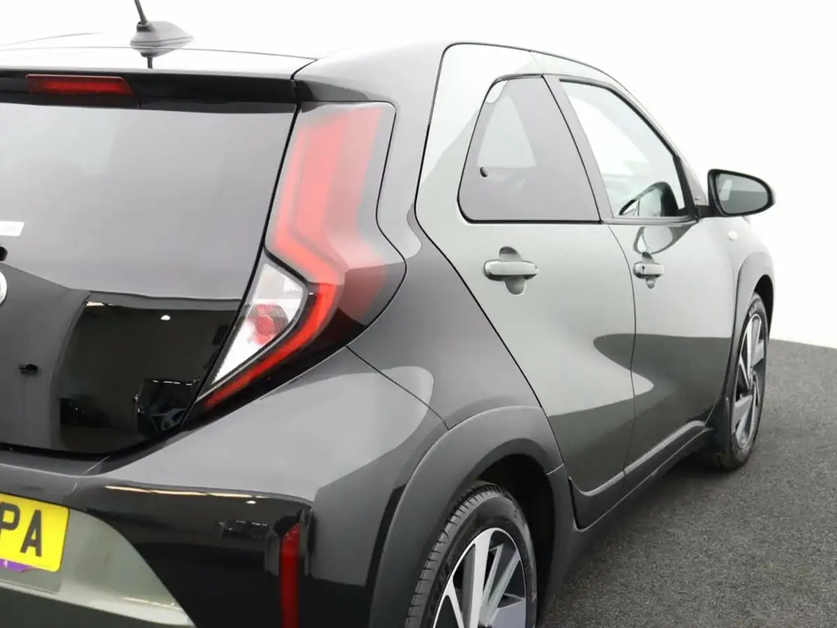 2023-toyota-aygo-x-10-vvt-i-edge-big-48