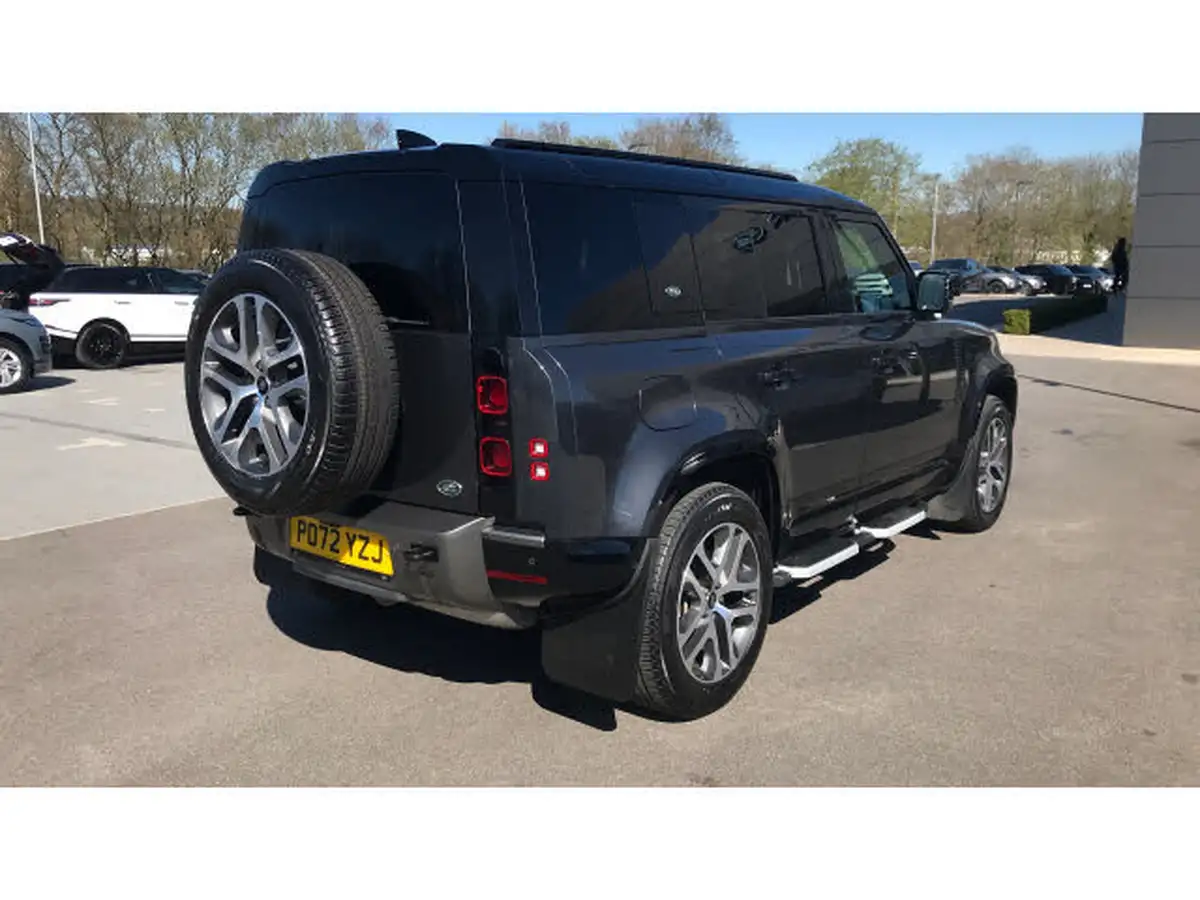 2022-land-rover-110-defender-30-d300-x-dynamic-hse-big-40