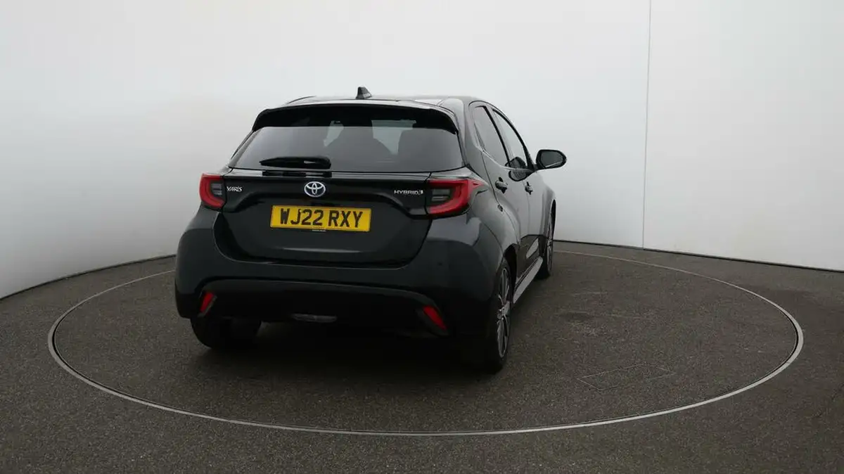 2022-toyota-yaris-15-vvt-i-excel-big-55