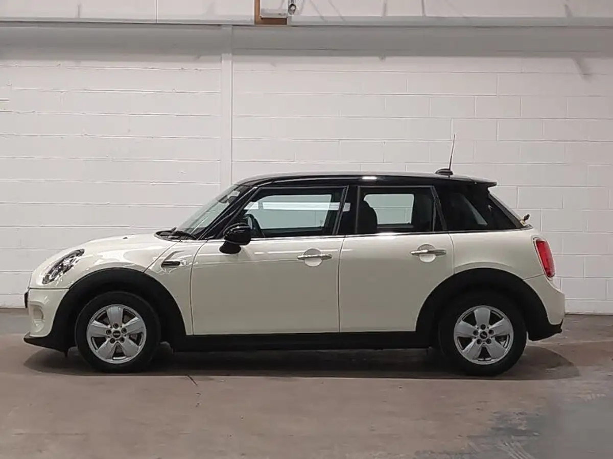 2019-mini-cooper-15-cooper-classic-ss-hatchback-5d-big-3