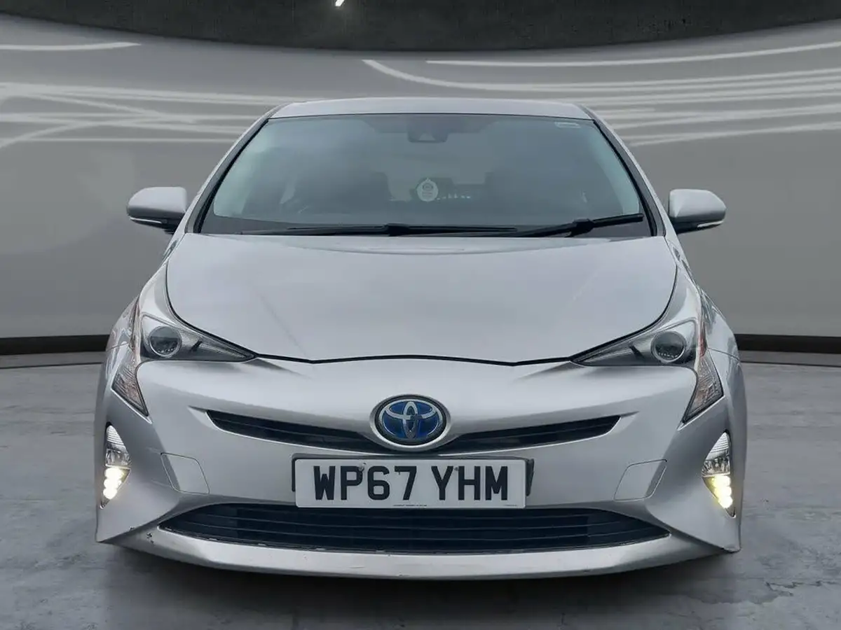 2017-toyota-prius-18-vvt-i-active-big-4