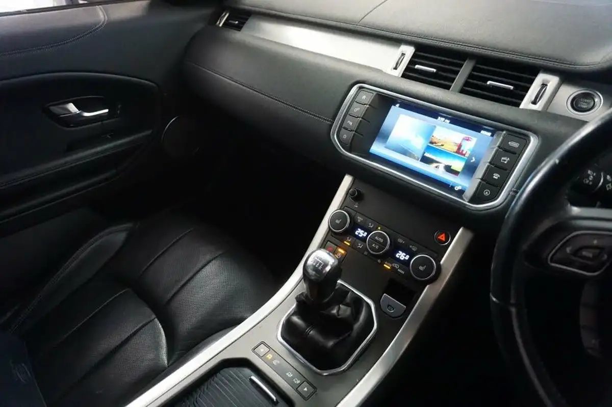 2015-land-rover-range-rover-evoque-20td4-se-tech-ss-hatchback-5d-big-18