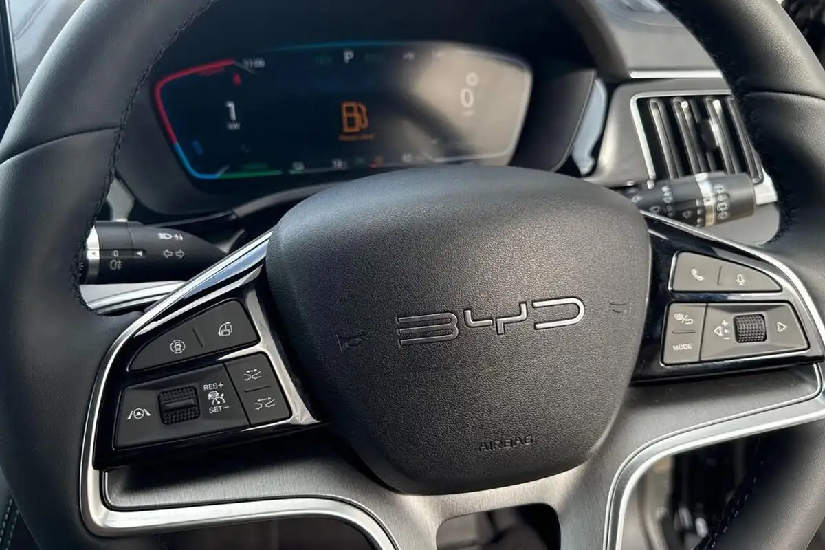 2025-byd-seal-15-boost-big-41
