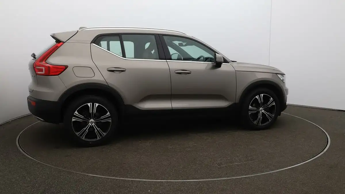 2020-volvo-xc40-20td-d3-inscription-pro-big-46