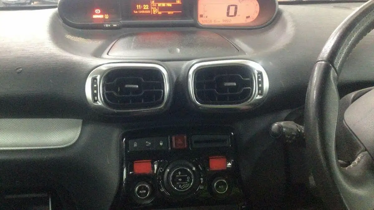2014-citroen-c3-picasso-16td-exclusive-90ps-big-13