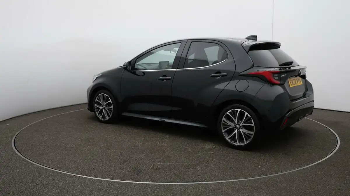 2022-toyota-yaris-15-vvt-i-excel-big-33
