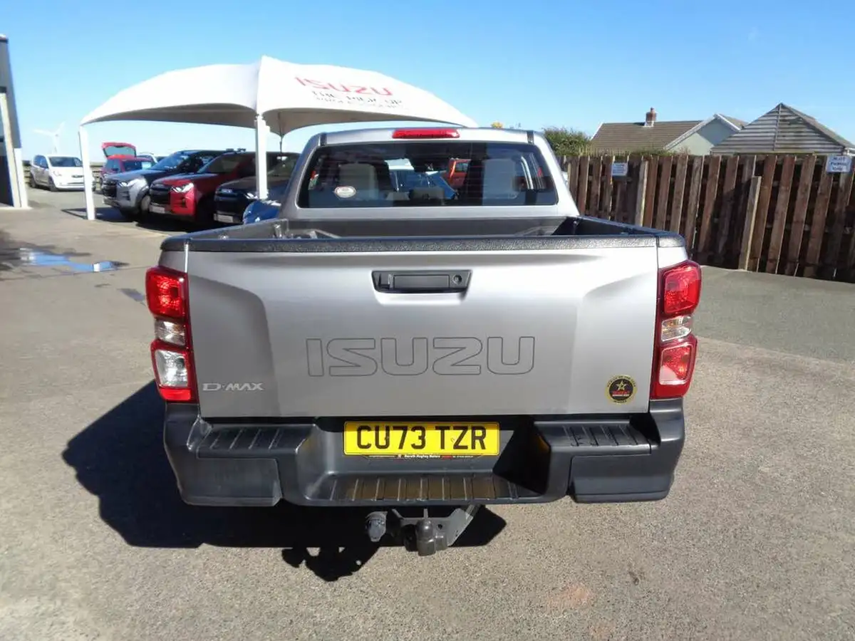 2023-isuzu-d-max-19td-utility-4x4-double-rear-differential-lock-big-4