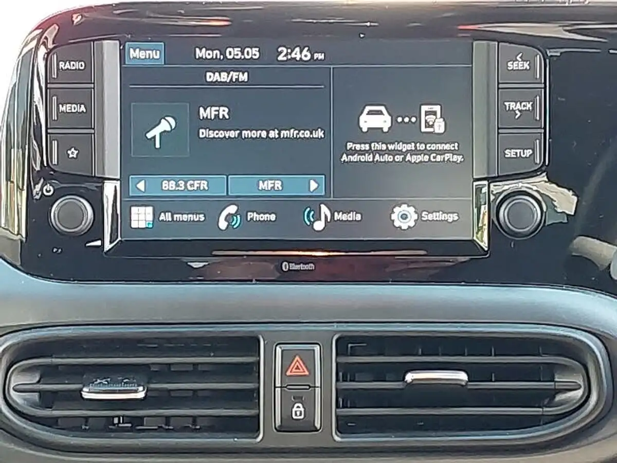 2022-hyundai-i10-10-t-gdi-n-line-big-6