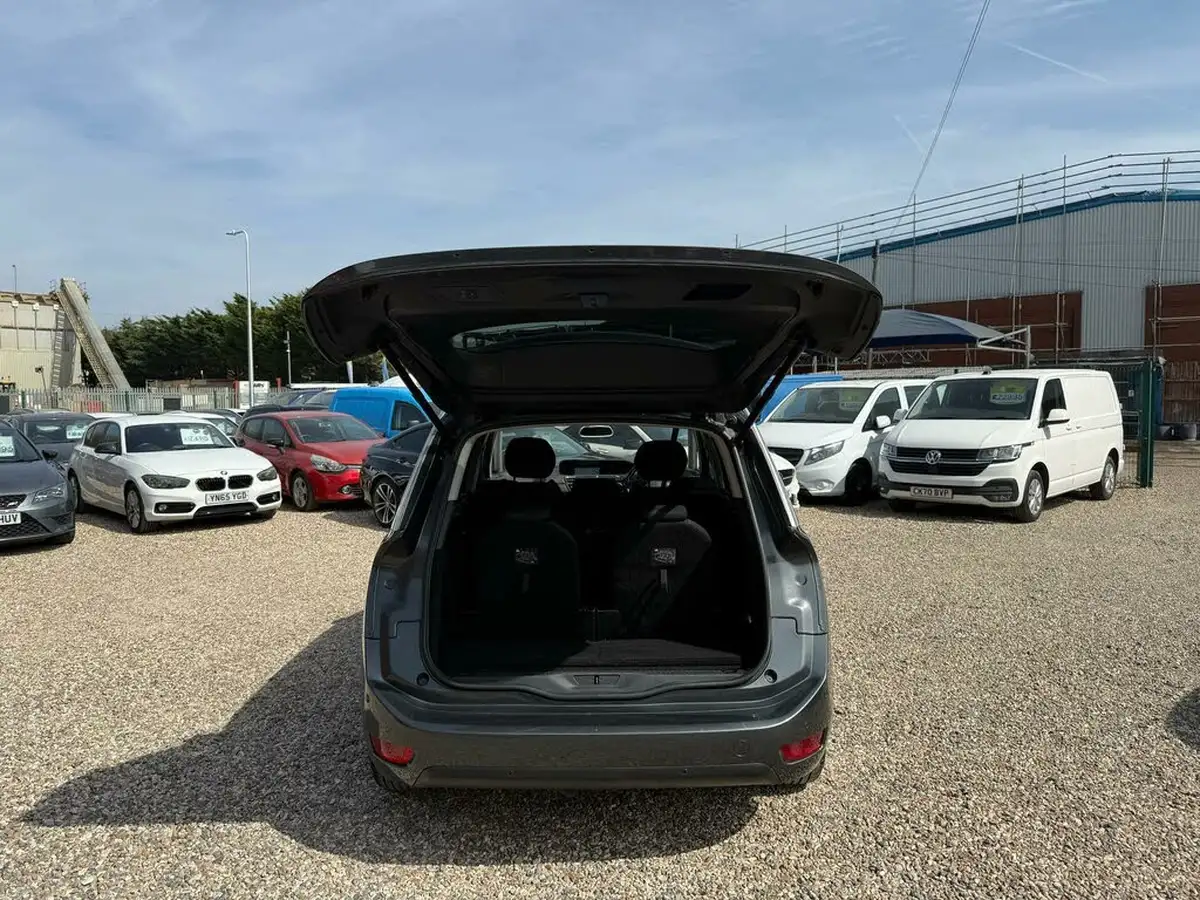 2016-citroen-grand-c4-picasso-16bluehdi-flair-eat6-big-62