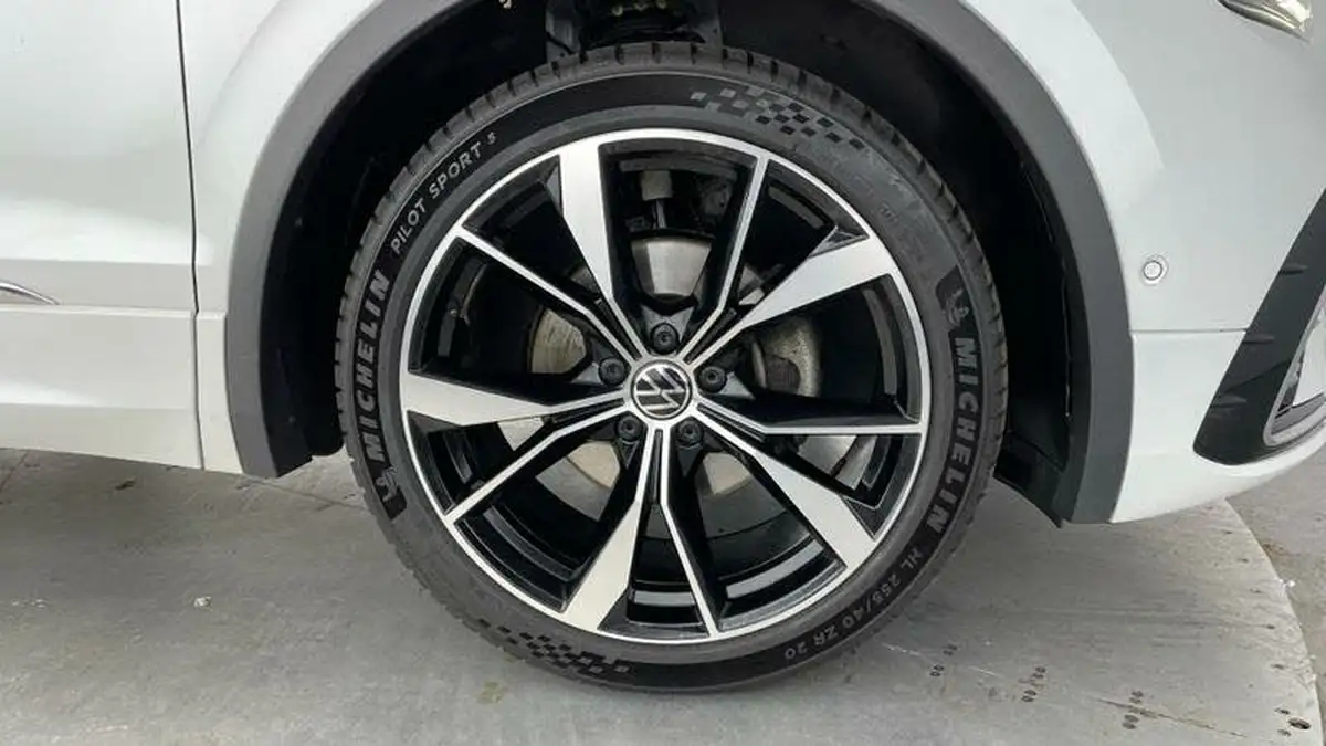 2022-volkswagen-tiguan-15-tsi-r-line-big-4