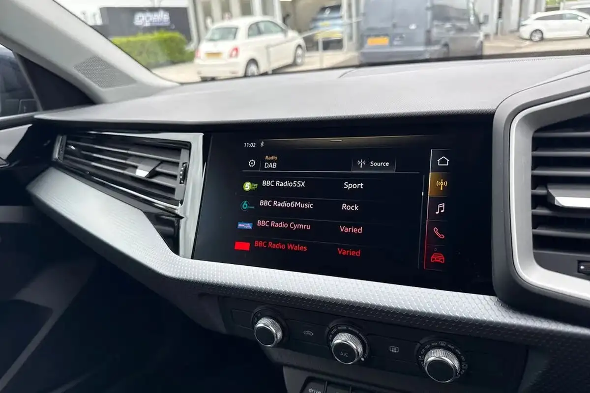 2020-audi-a1-10-30-tfsi-sport-116ps-s-tronic-big-46
