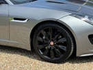 2013-jaguar-f-type-30-small-31