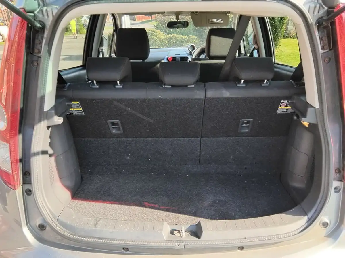 2008-suzuki-splash-12-gls-big-8