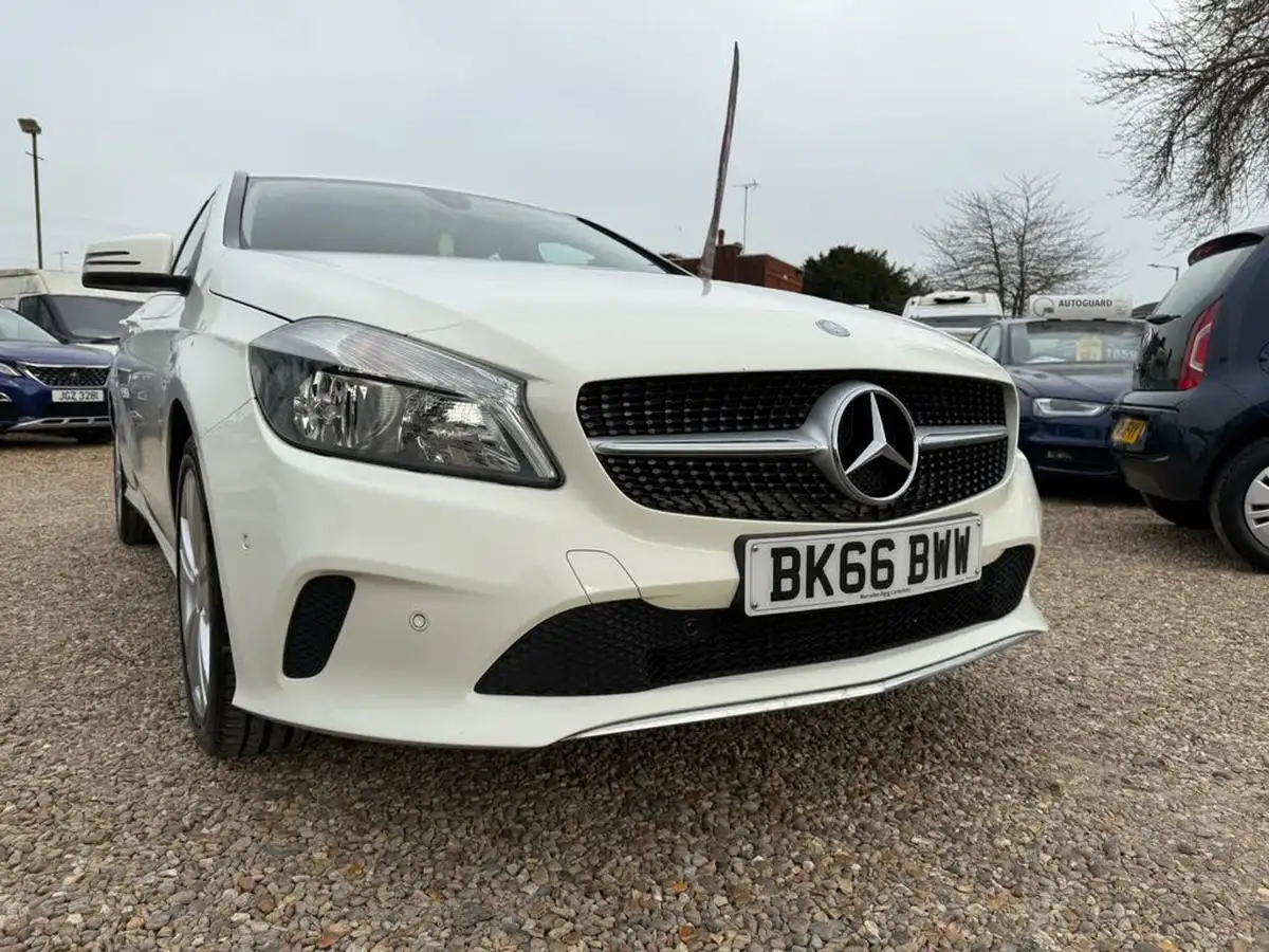 2016-mercedes-benz-a-class-15d-a180d-sport-executivess-7g-dct-big-25