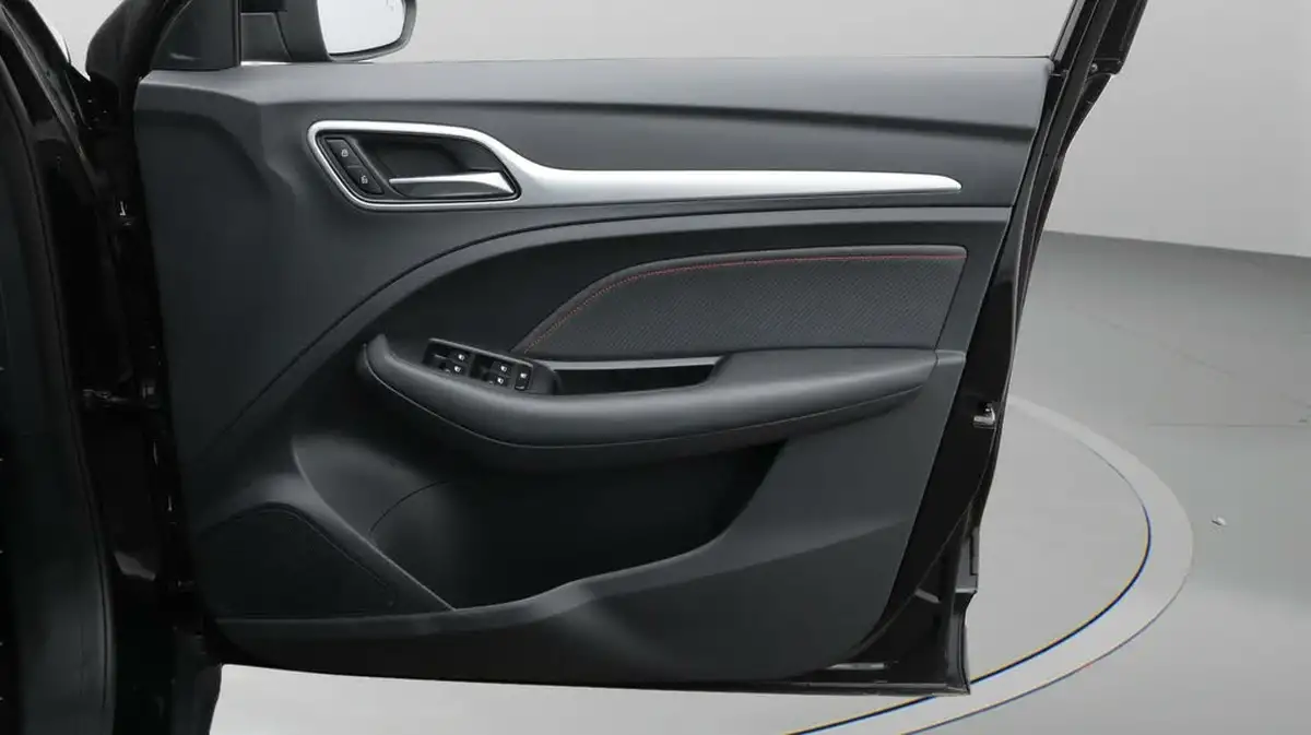 2024-mg-zs-suv-15-vti-tech-exclusive-big-15