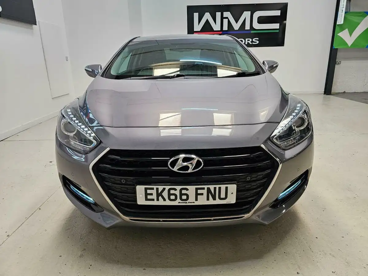 2016-hyundai-i40-17crdi-se-nav-141ps-saloon-4d-big-3