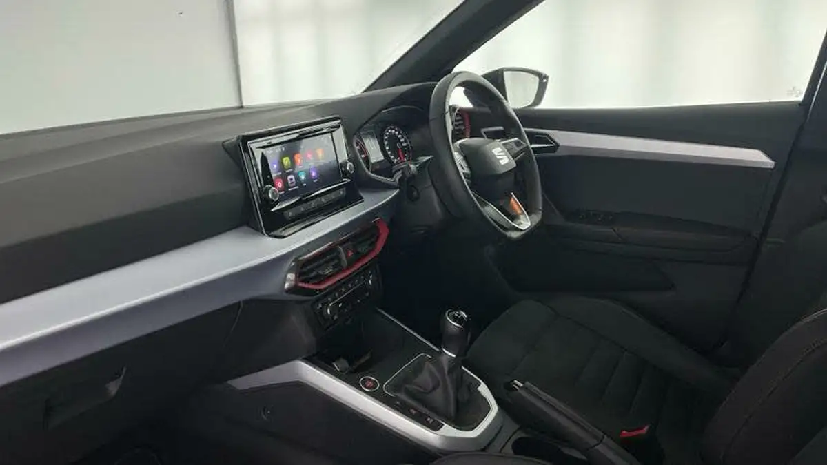 2022-seat-arona-10-tsi-fr-edition-big-1