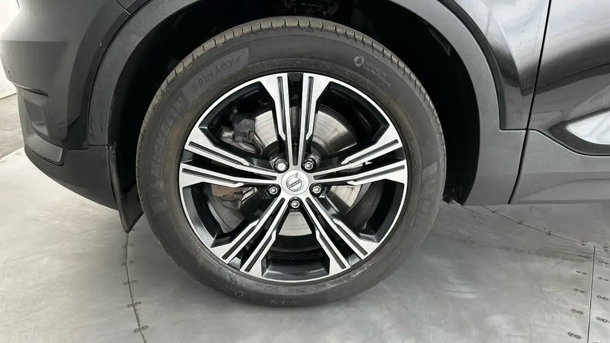 2021-volvo-xc40-15-t5-inscription-262bhp-big-23