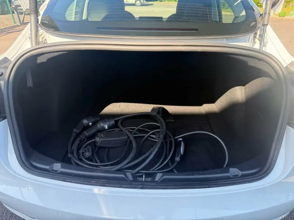 2022-tesla-model-3-e-long-range-big-21