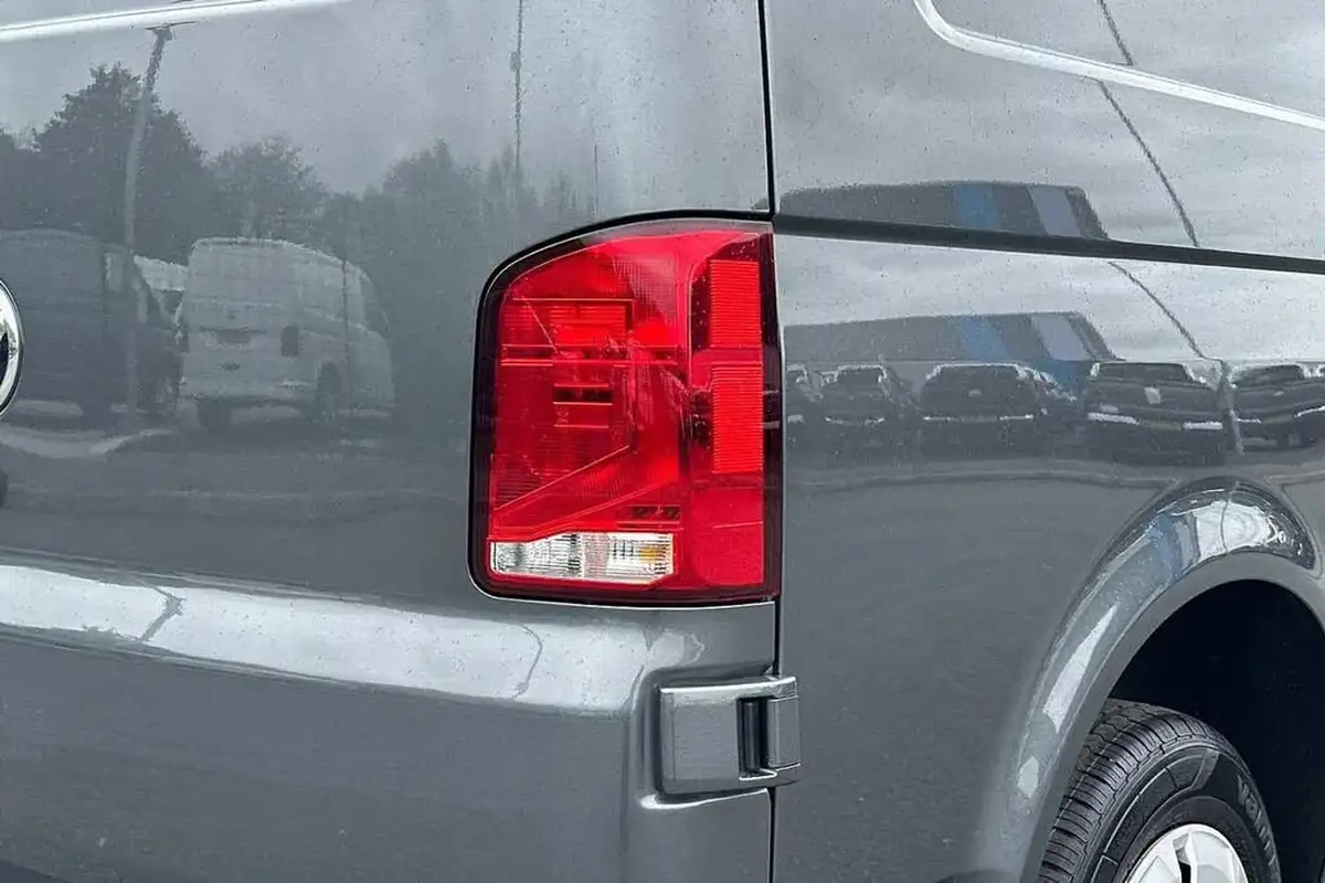 2024-volkswagen-transporter-big-30