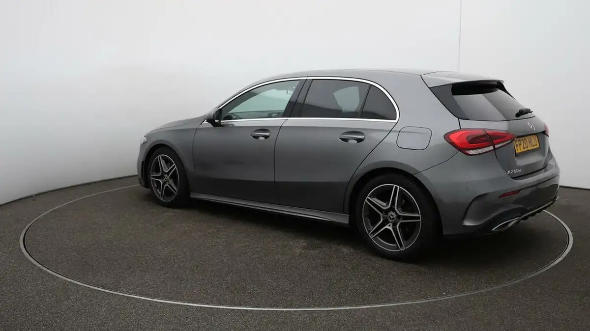 2020-mercedes-benz-a-class-20d-a200d-amg-line-hatchback-5d-big-60