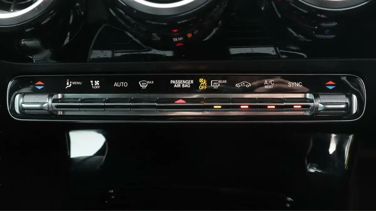 2020-mercedes-benz-a-class-20d-a200d-amg-line-hatchback-5d-big-12