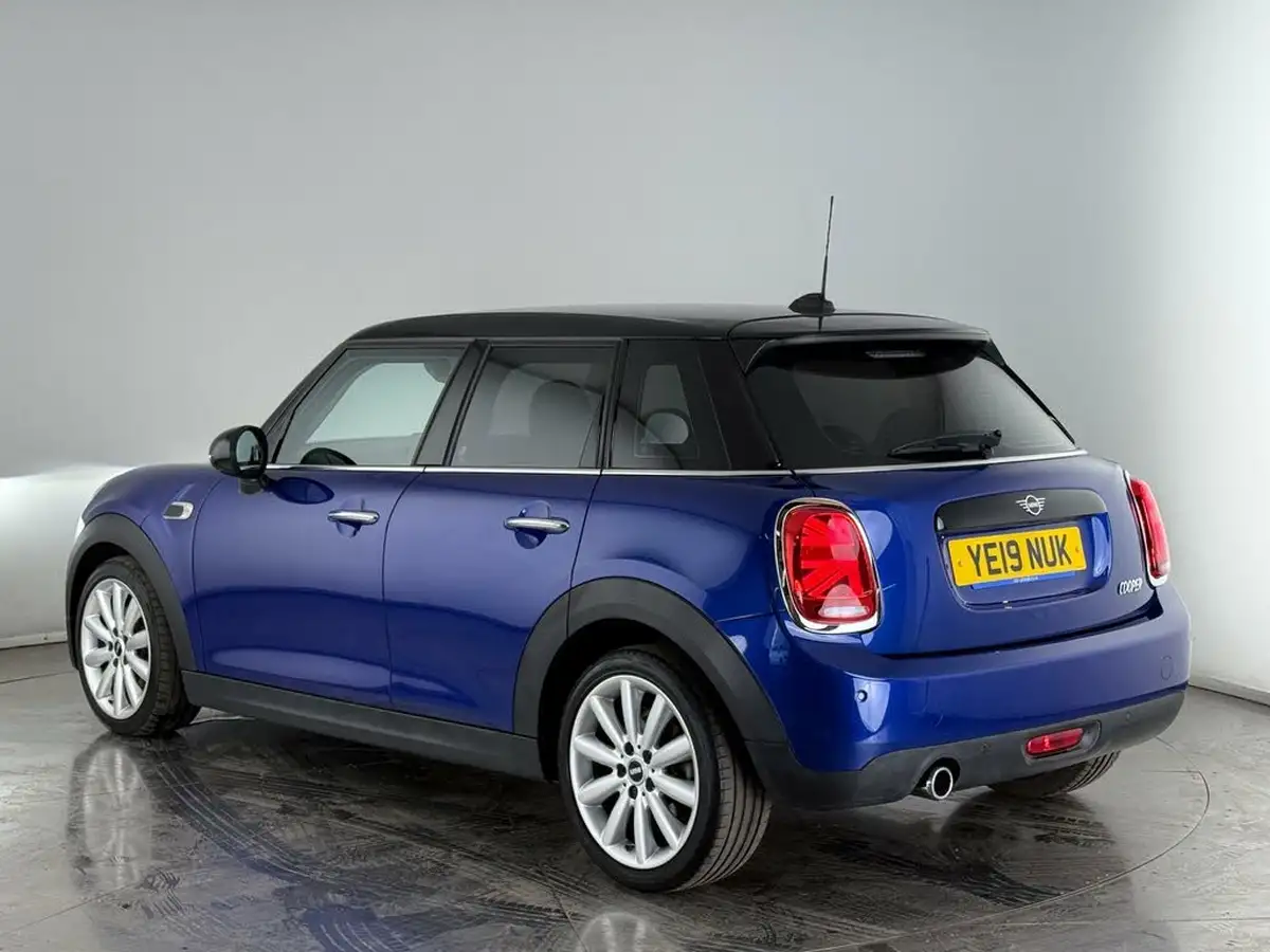 2019-mini-cooper-15-cooper-classic-hatchback-5d-auto-big-3