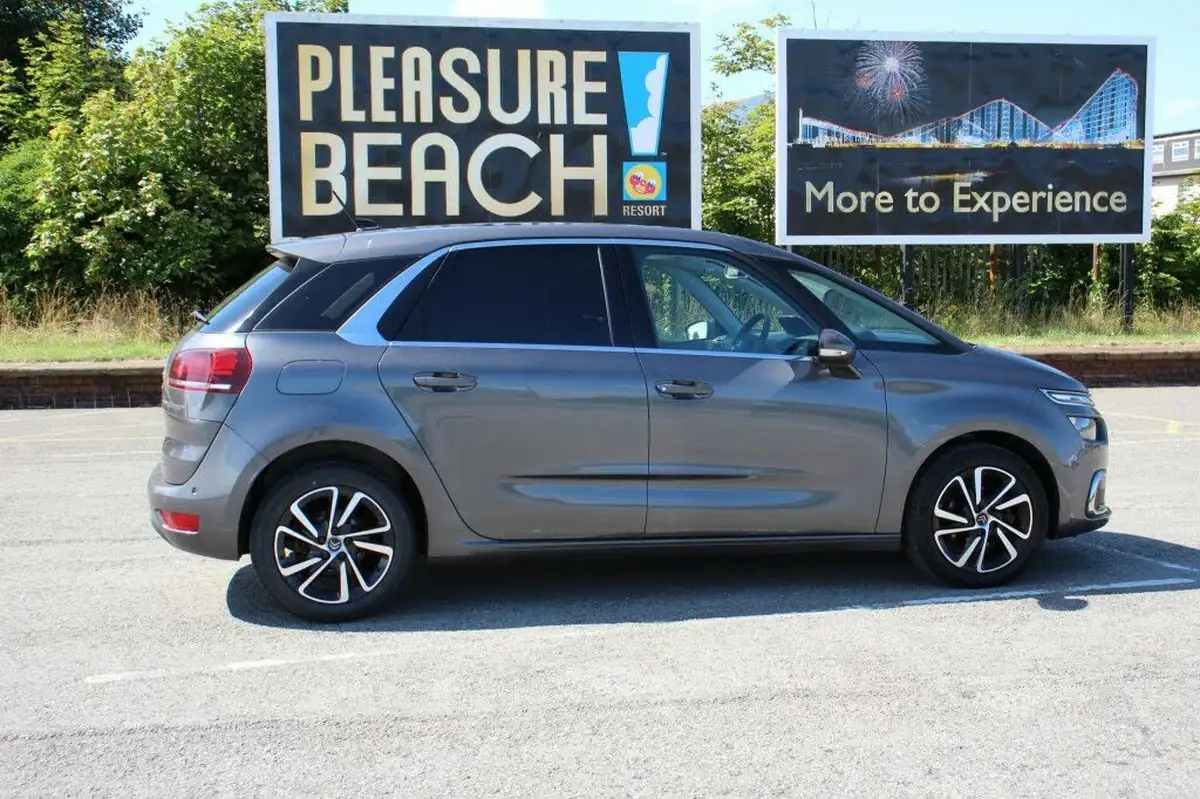 2018-citroen-c4-spacetourer-12-puretech-flair-big-5