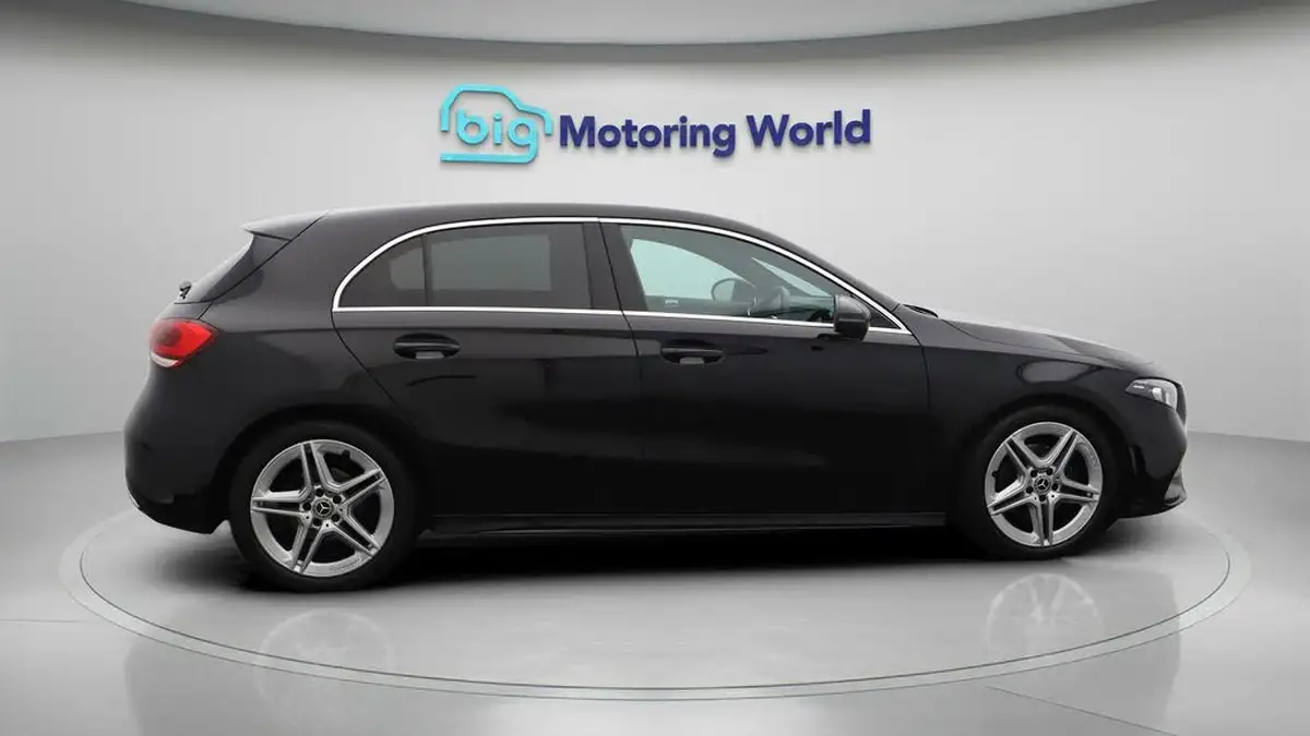 2020-mercedes-benz-a-class-13-a180-amg-line-executive-hatchback-5d-7g-dct-big-8