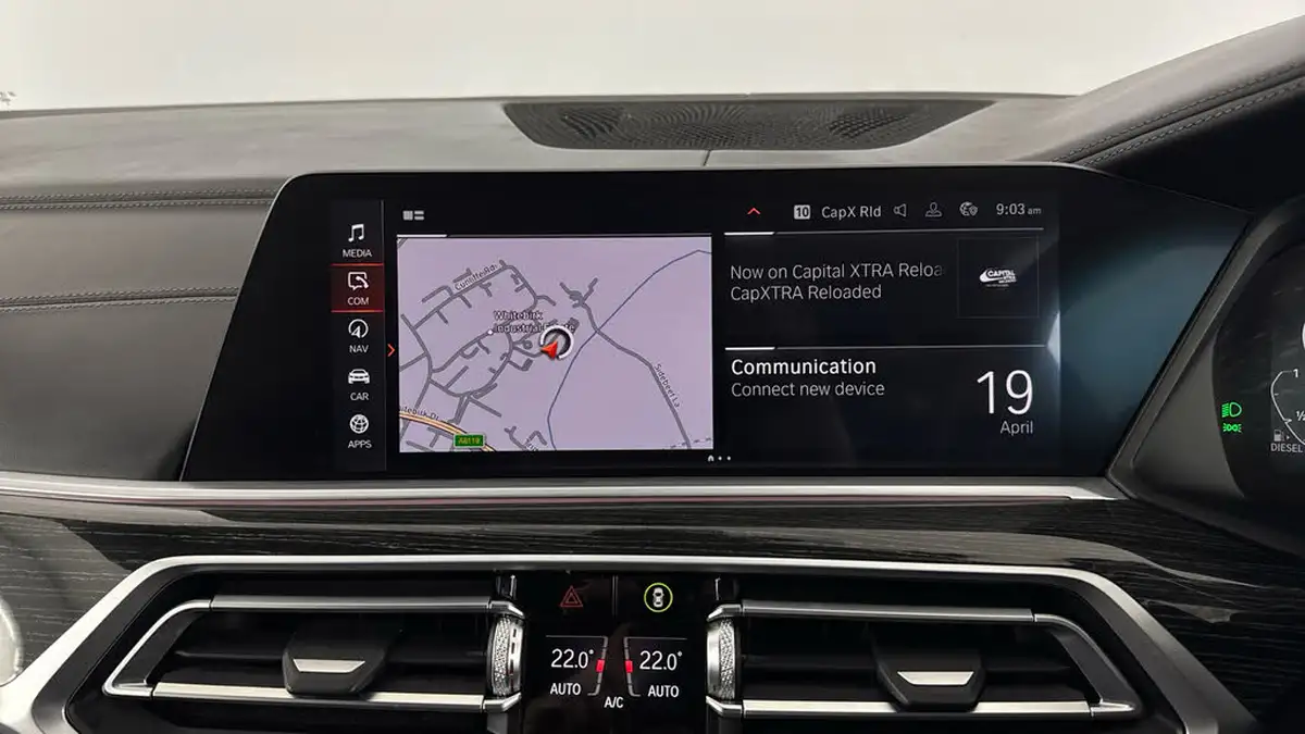 2021-bmw-x7-30td-xdrive-40d-m-sport-big-11