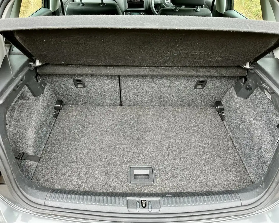 2010-volkswagen-polo-14-se-86ps-5d-dsg-big-30