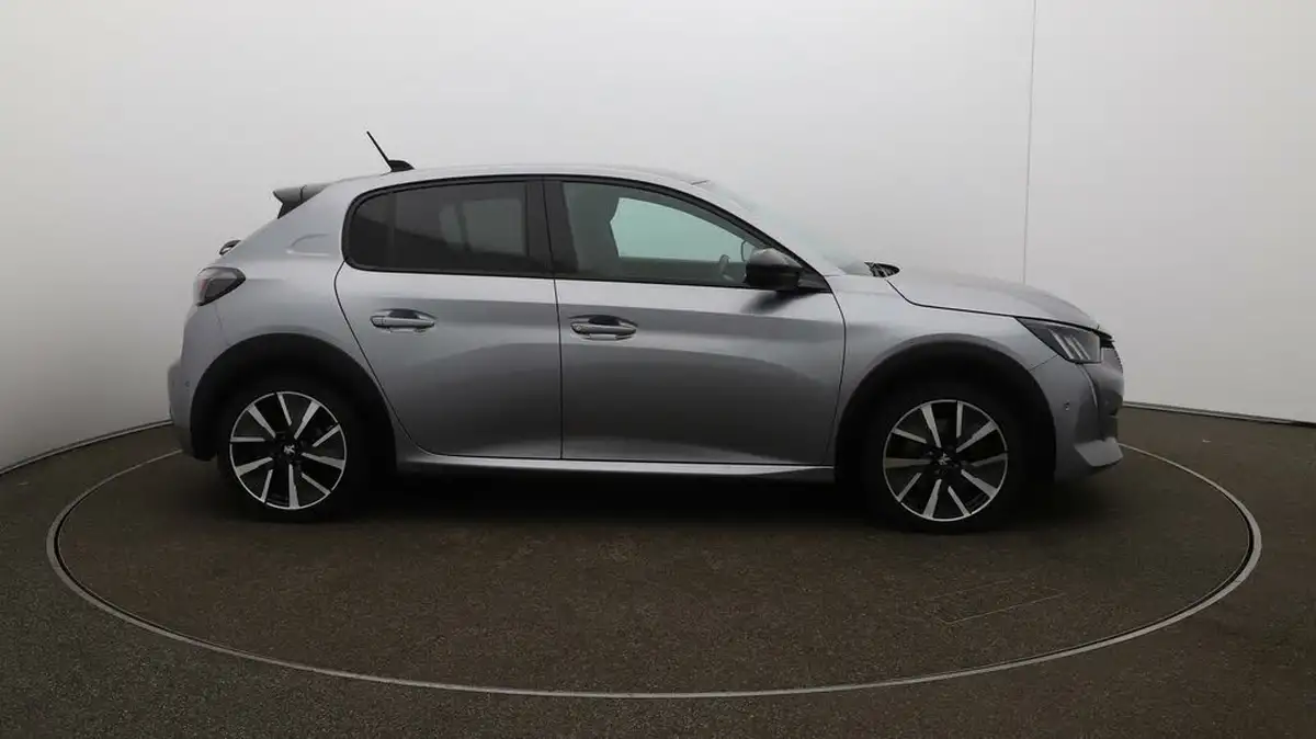 2022-peugeot-208-e-gt-136bhp-50kwh-big-45