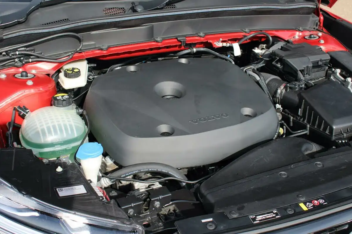 2020-volvo-xc40-20-t5-r-design-big-23