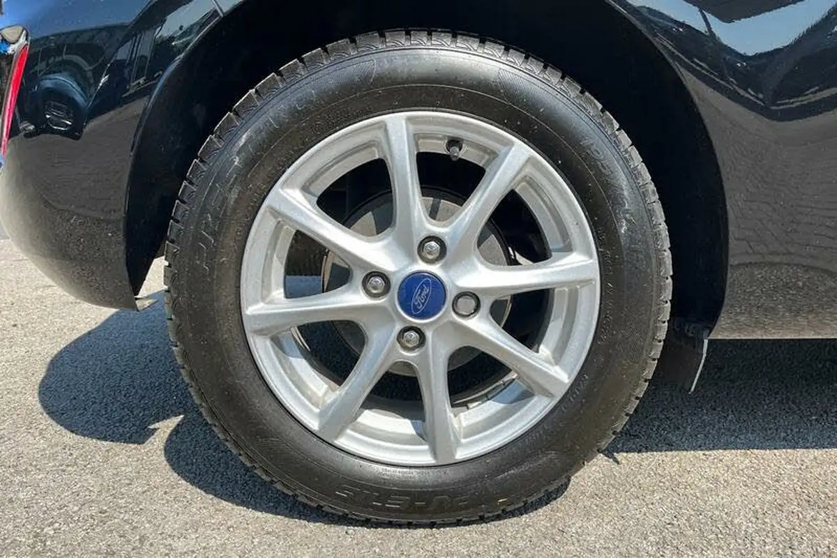 2019-ford-fiesta-10t-zetec-ss-3d-big-7