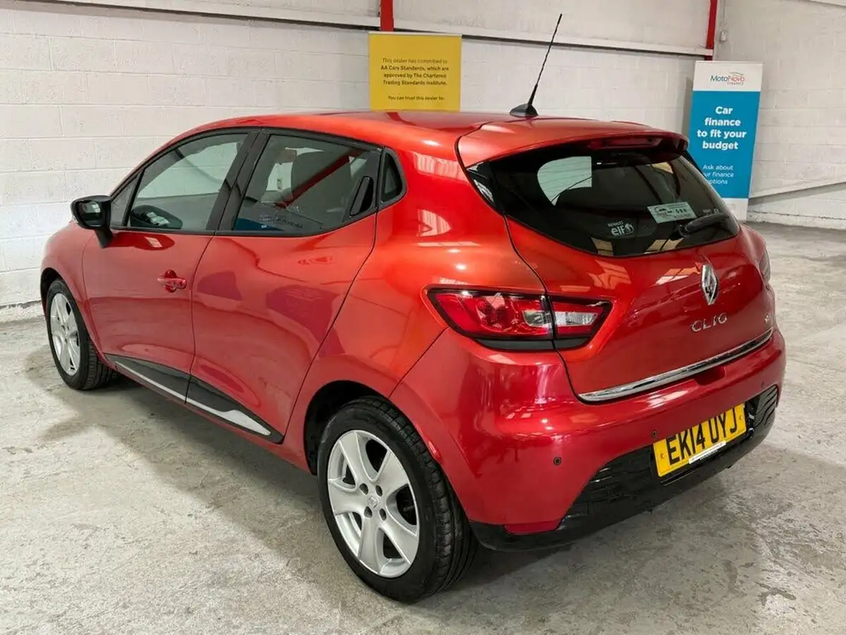 2014-renault-clio-15td-dynamique-medianav-edc-auto-big-34