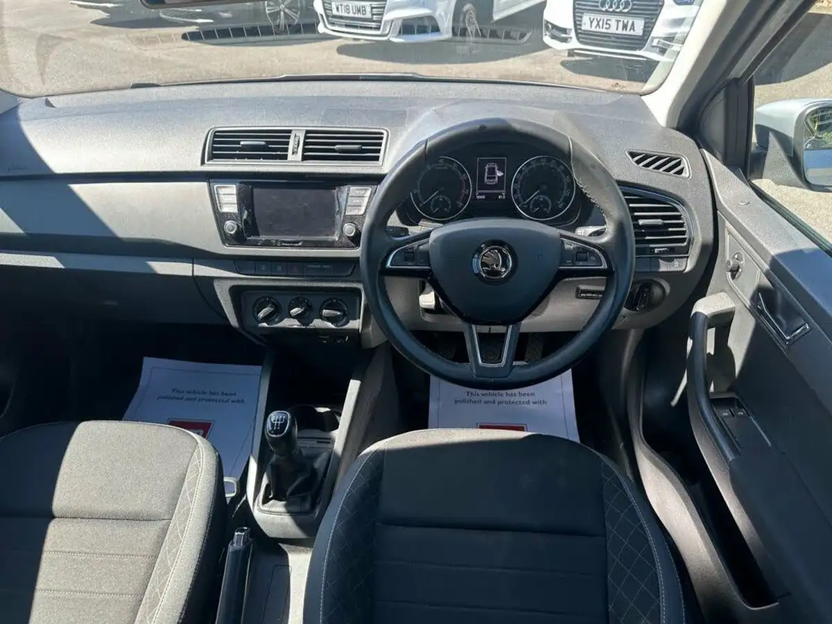 2019-skoda-fabia-10-tsi-se-95ps-hatchback-big-3