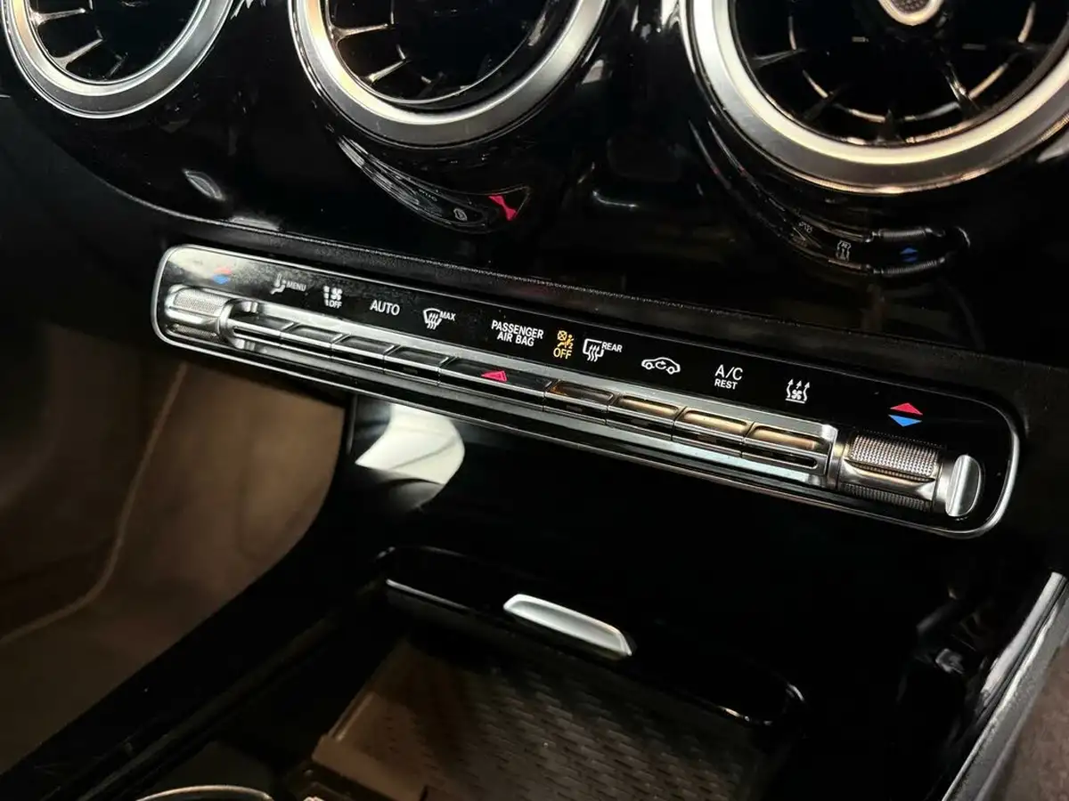2021-mercedes-benz-a-class-13-a250e-amg-line-executive-saloon-4d-big-25