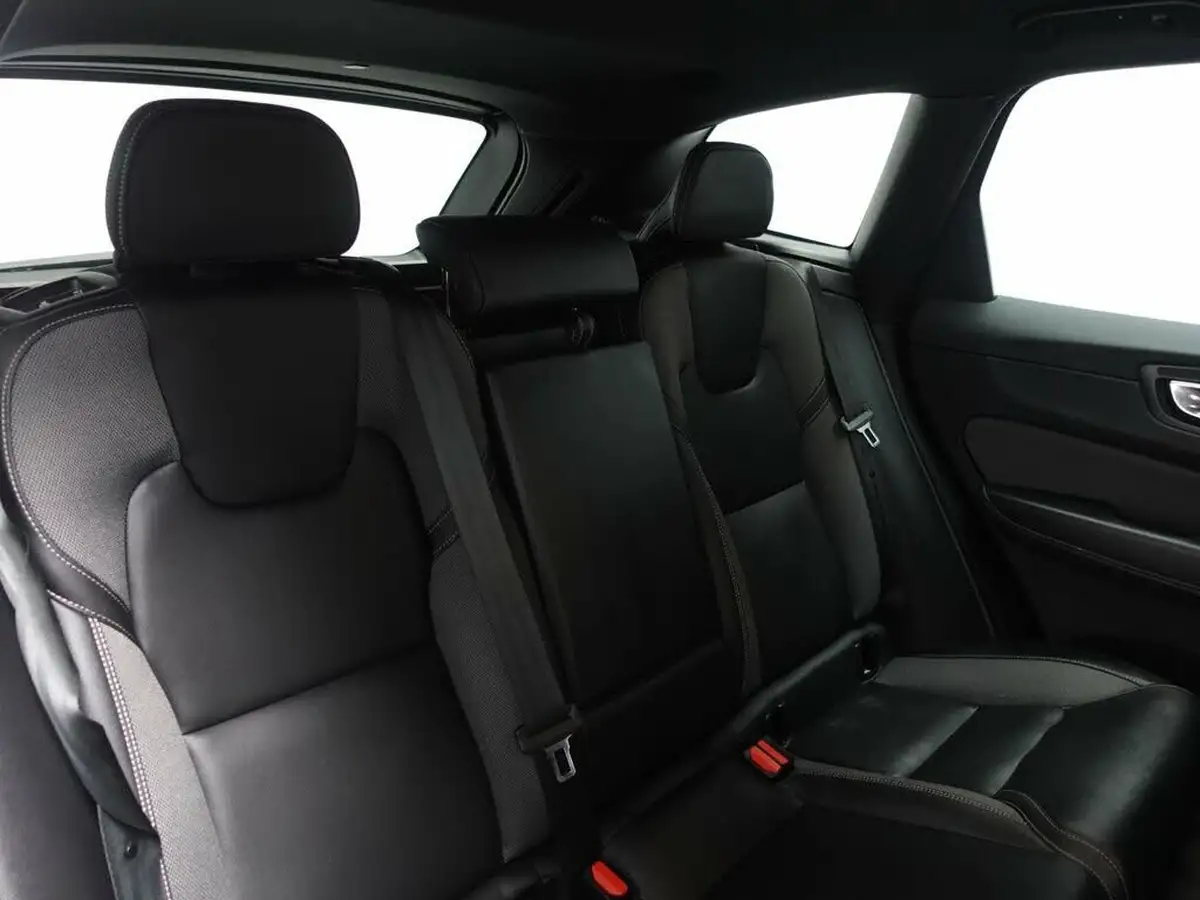2021-volvo-xc60-20-b5-r-design-pro-awd-big-14