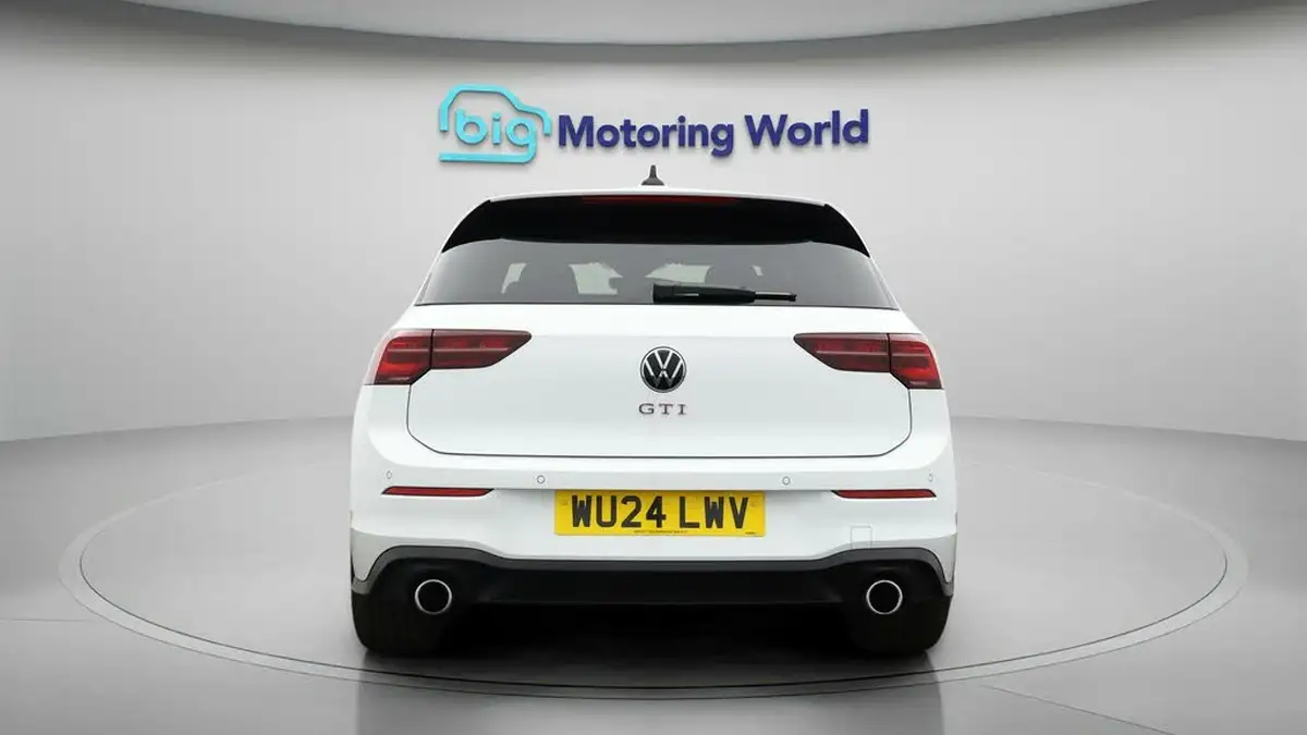 2024-volkswagen-golf-20-tsi-gti-245ps-big-5